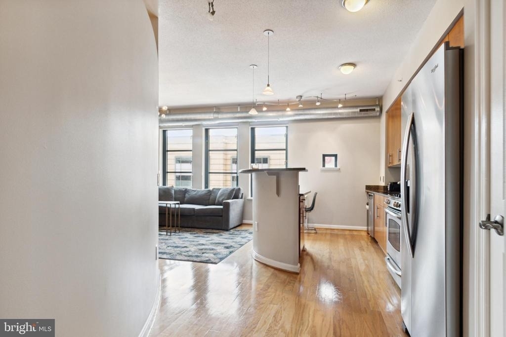 1390 Kenyon Street Nw - Photo 3