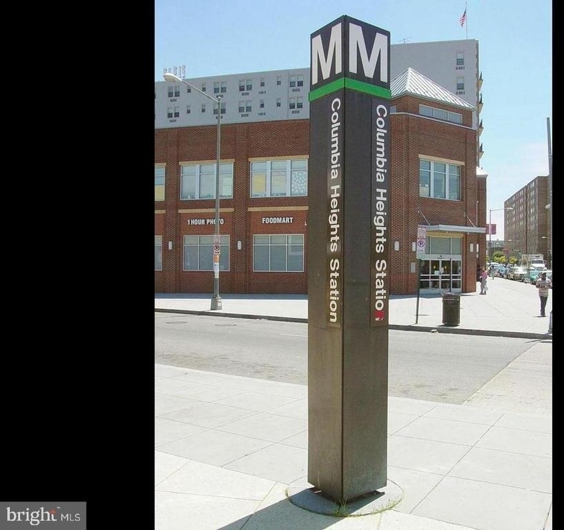 1390 Kenyon Street Nw - Photo 20