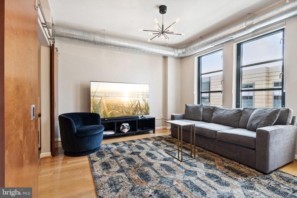 1390 Kenyon Street Nw - Photo 5