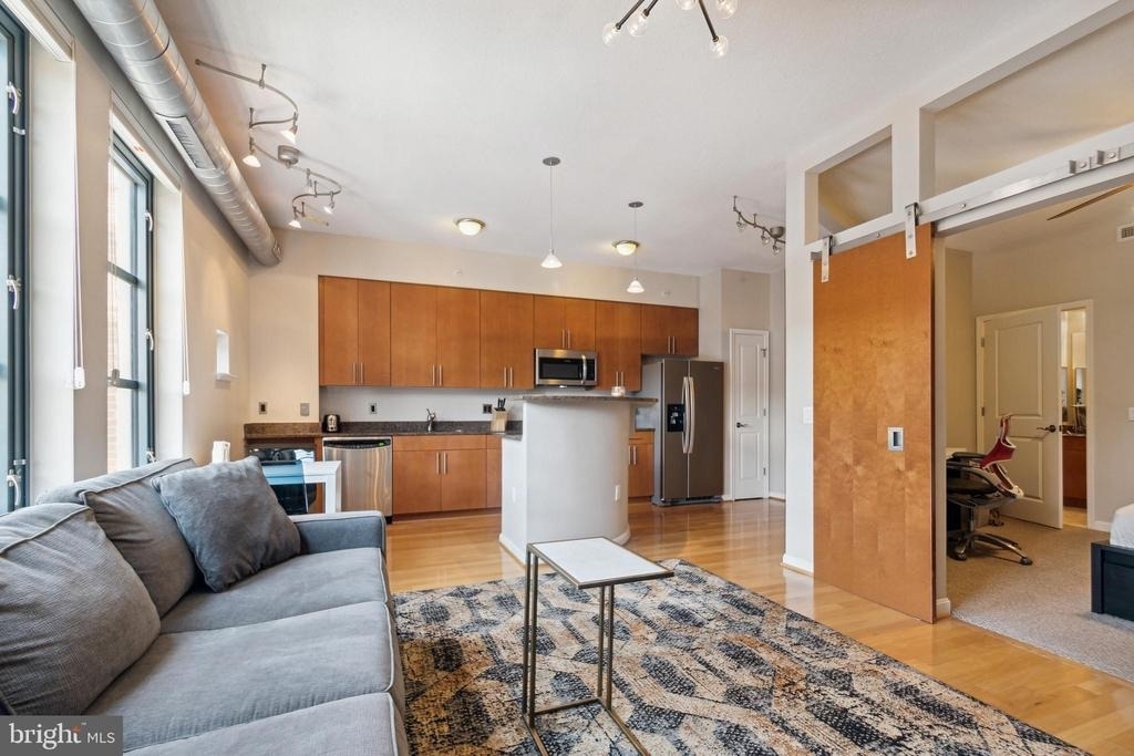 1390 Kenyon Street Nw - Photo 6