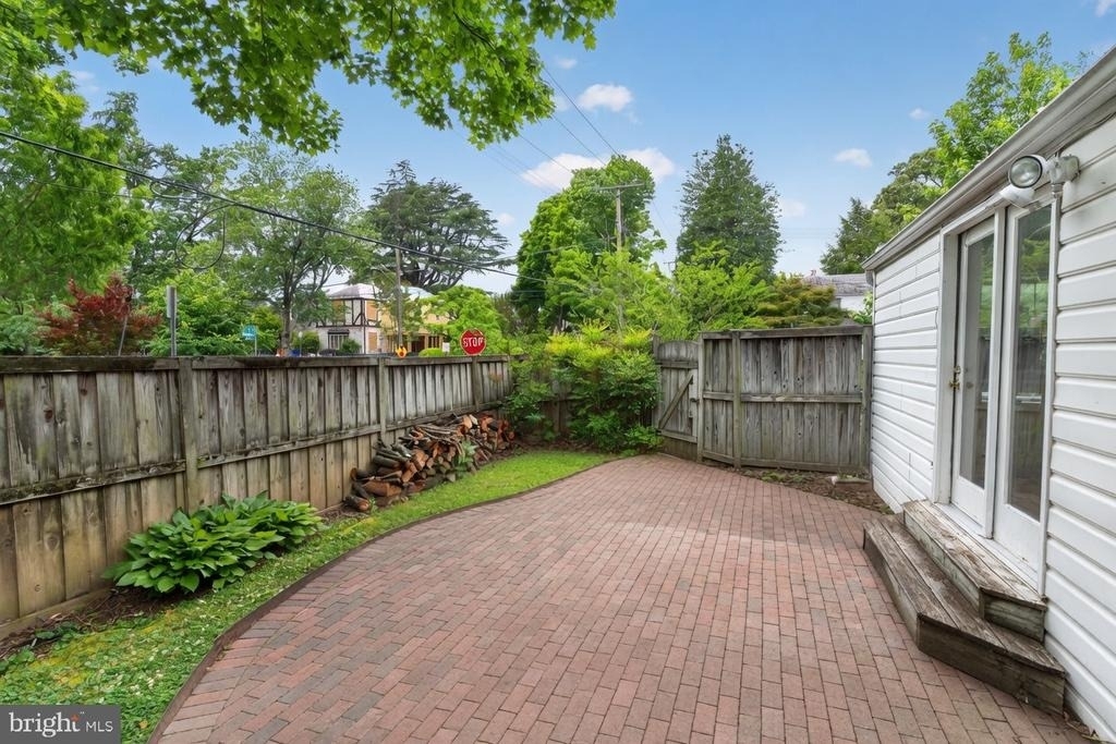 4325 47th Street Nw - Photo 15