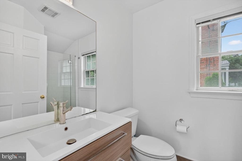 4325 47th Street Nw - Photo 8