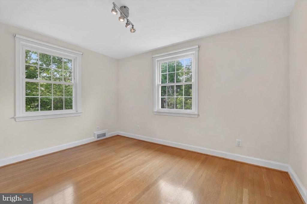 4325 47th Street Nw - Photo 3