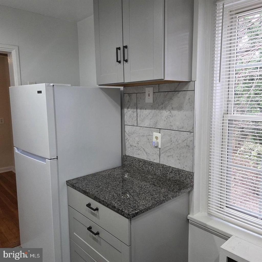 2824 31st Street Se - Photo 9