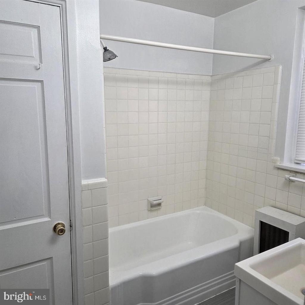 2824 31st Street Se - Photo 10