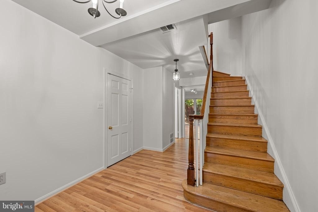 605 H Street Sw - Photo 5