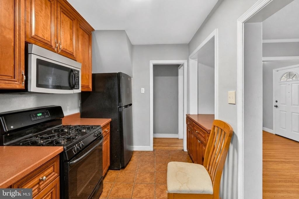 5016 East Capitol Street Ne - Photo 2