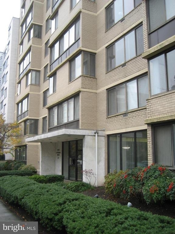 2030 F Street Nw - Photo 1