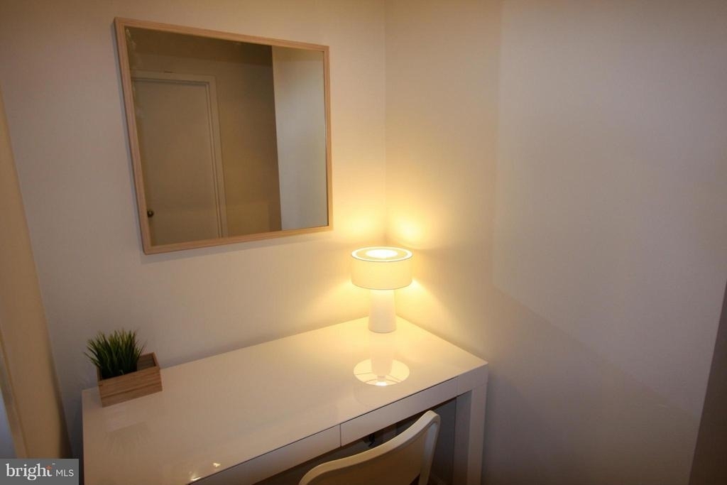2030 F Street Nw - Photo 8