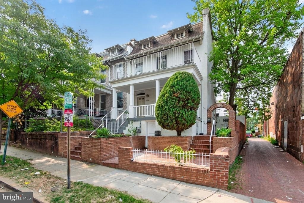 768 Quebec Place Nw - Photo 0