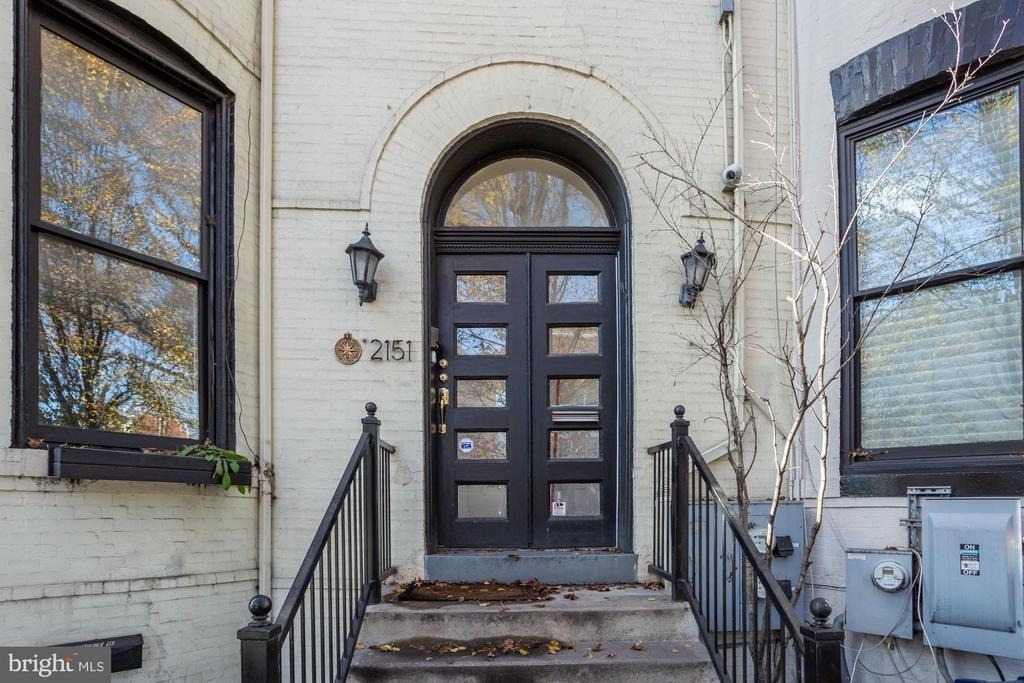 2151 Florida Avenue Nw - Photo 2