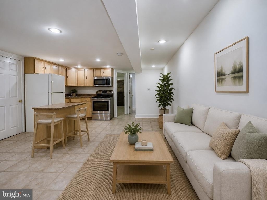 2151 Florida Avenue Nw - Photo 5