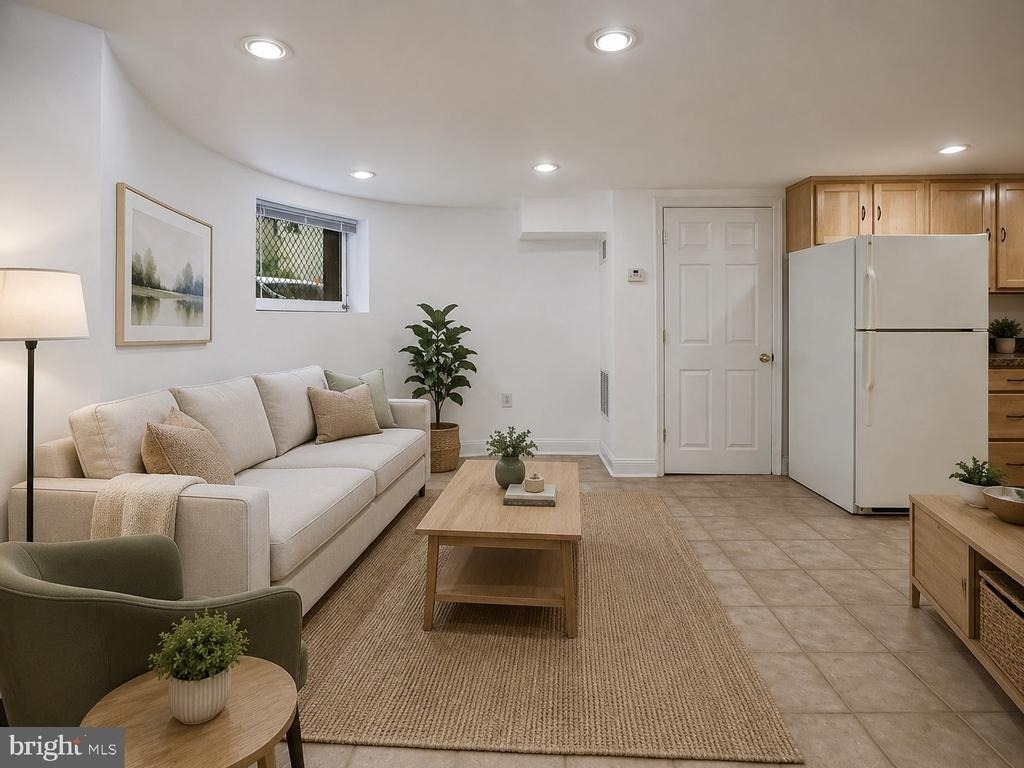 2151 Florida Avenue Nw - Photo 3