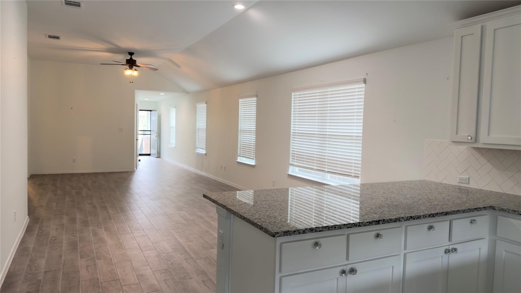 128 Riverhill Dr - Photo 7
