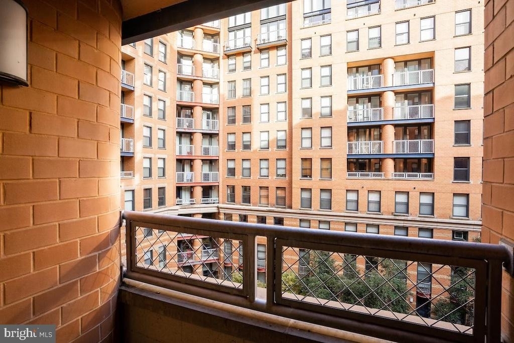 616 E Street Nw - Photo 3