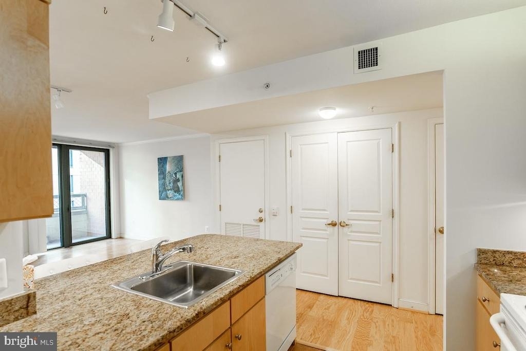 616 E Street Nw - Photo 10
