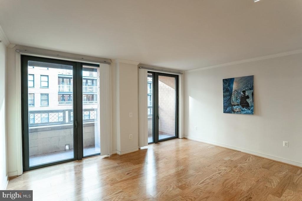 616 E Street Nw - Photo 2