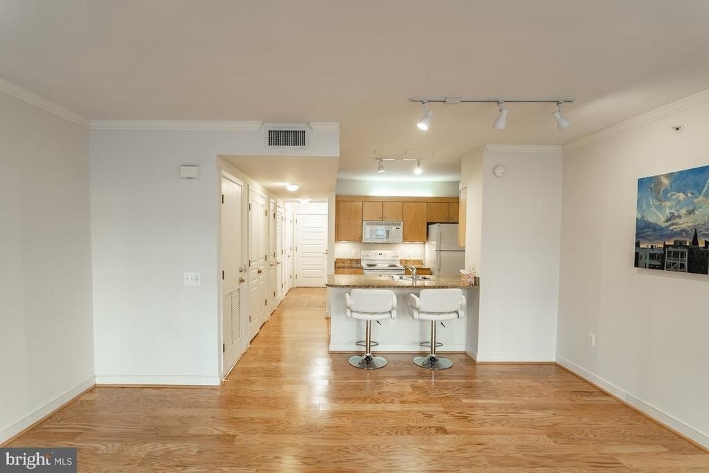 616 E Street Nw - Photo 8