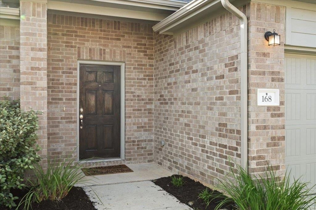 168 Ginger St - Photo 1
