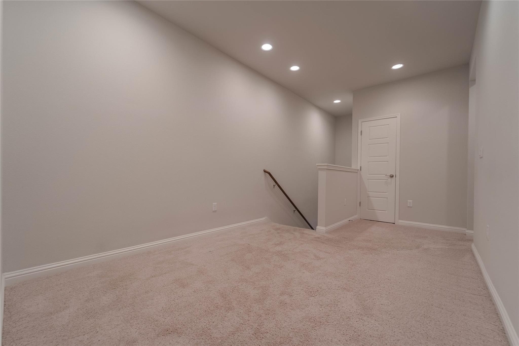 13800 Lyndhurst St - Photo 11