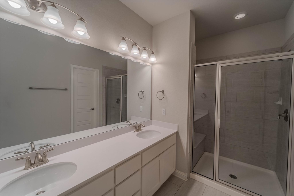 13800 Lyndhurst St - Photo 8