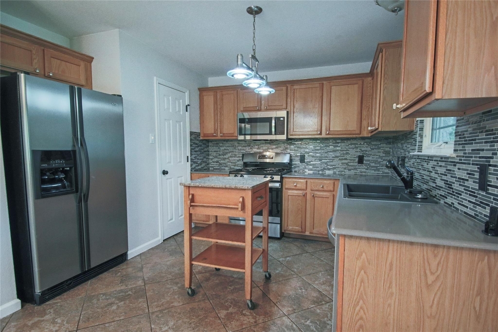 1109 Traci Michelle Dr - Photo 8