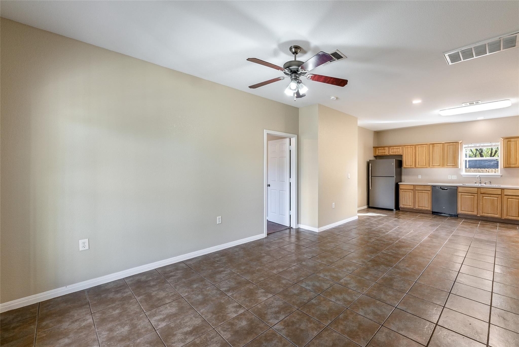 1311 E M Franklin Ave - Photo 5