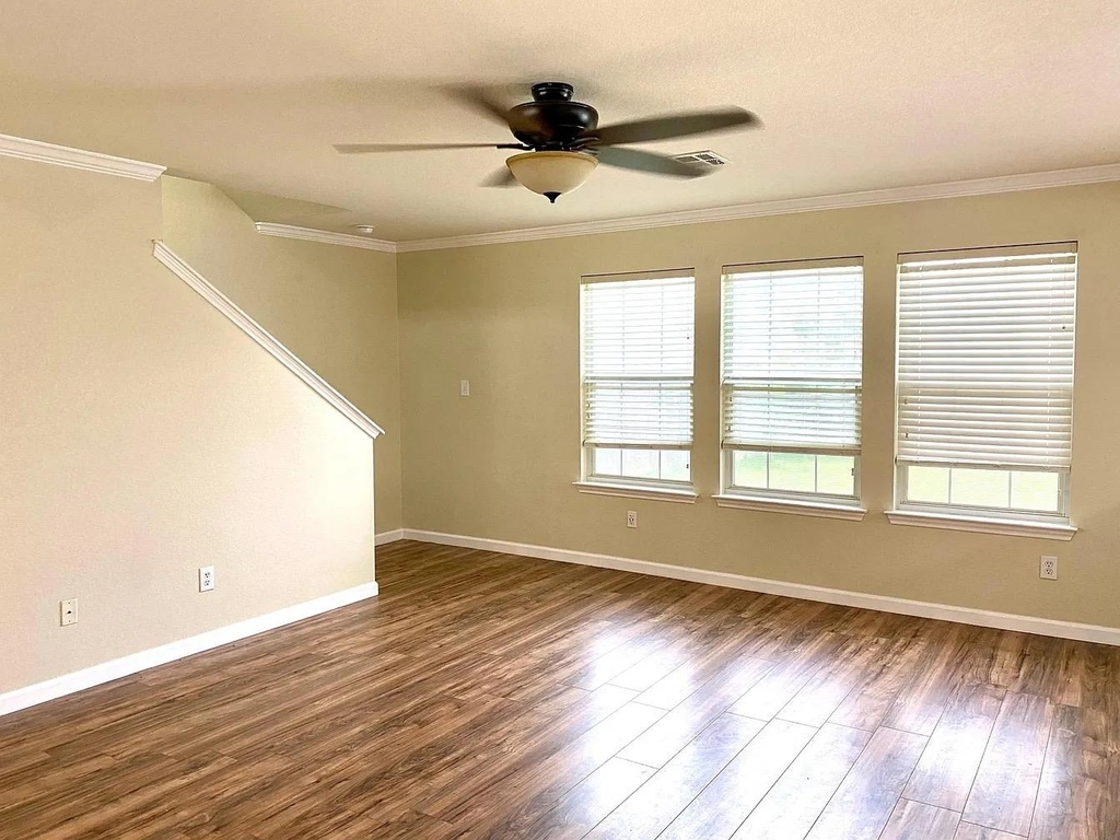 731 Abundance Ln - Photo 2