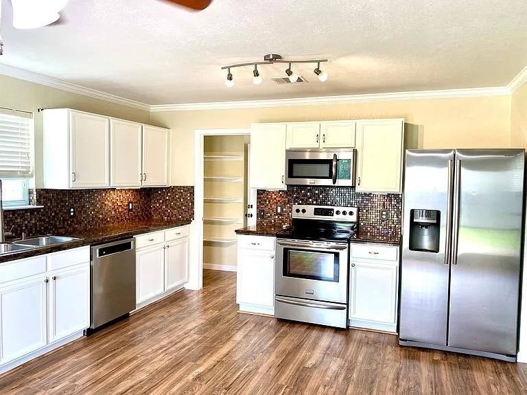 731 Abundance Ln - Photo 5