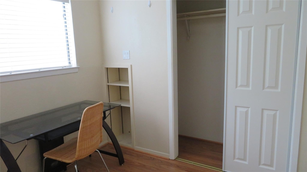 806 W 24th St - Photo 22