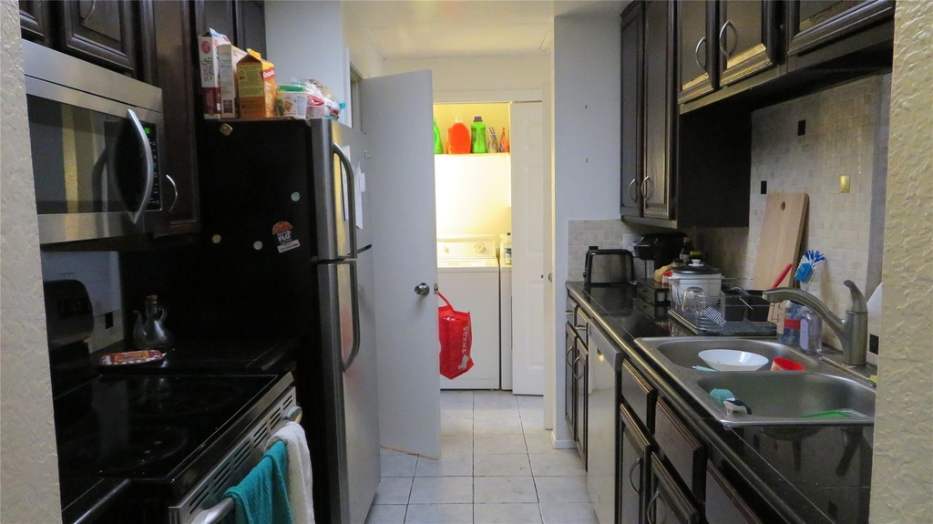 806 W 24th St - Photo 46