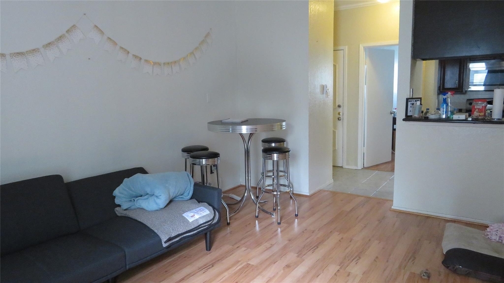 806 W 24th St - Photo 11