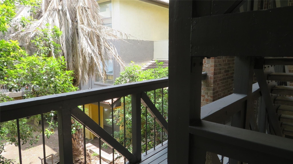 806 W 24th St - Photo 7