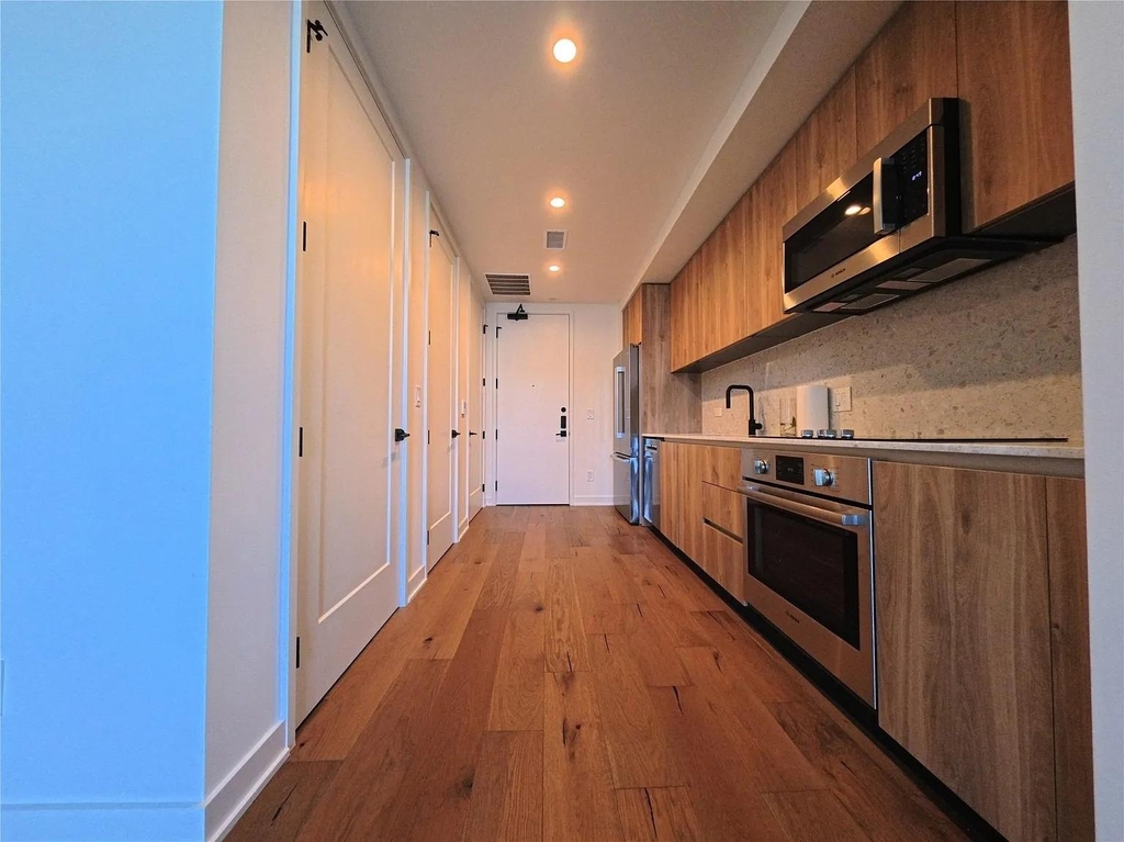 84 East Ave - Photo 0