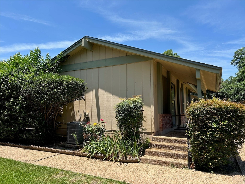 9509 Blue Creek Ln - Photo 27