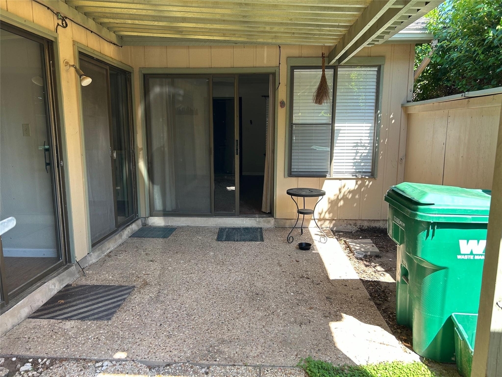9509 Blue Creek Ln - Photo 19