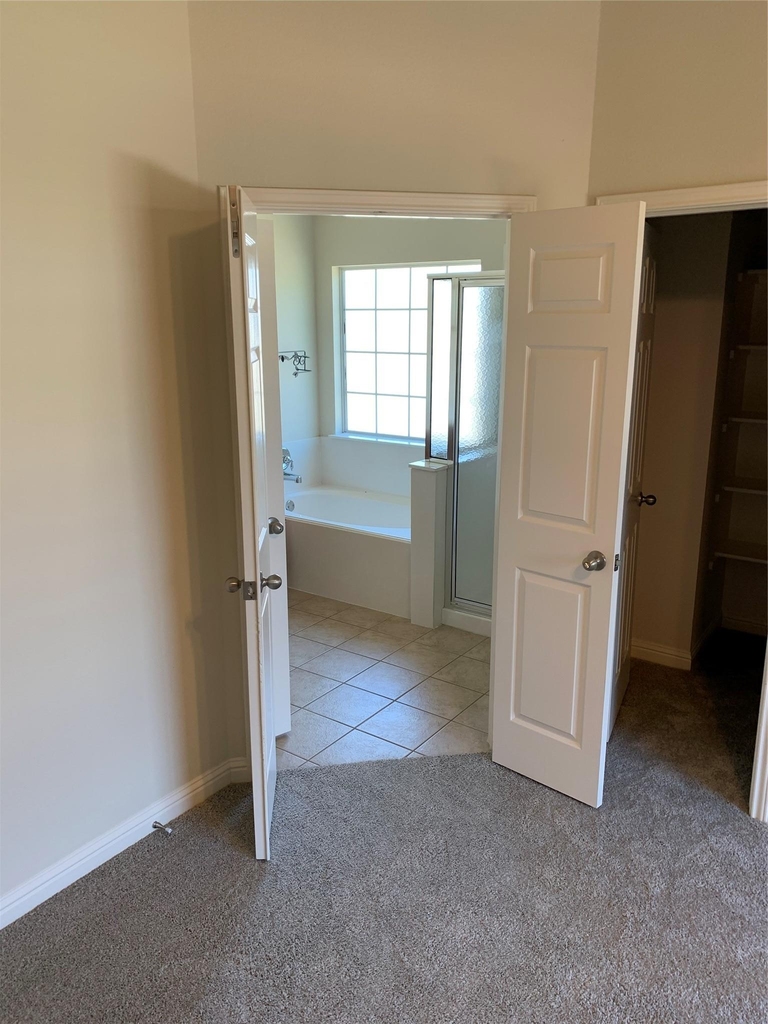 3713 Turetella Dr - Photo 3