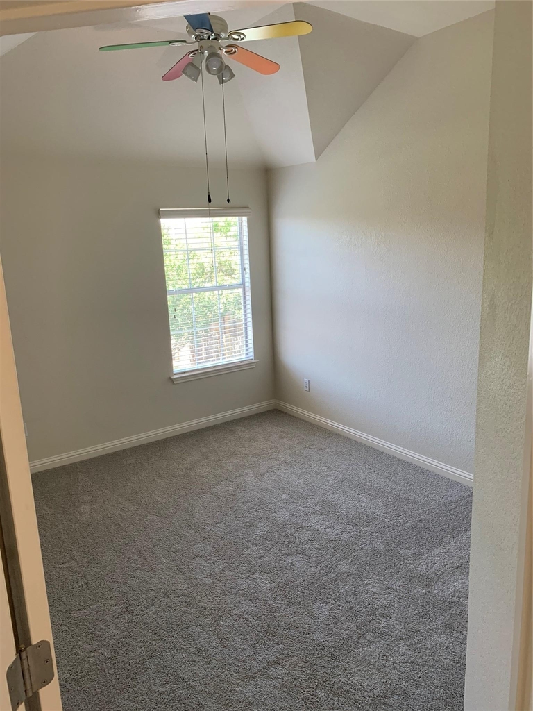 3713 Turetella Dr - Photo 8