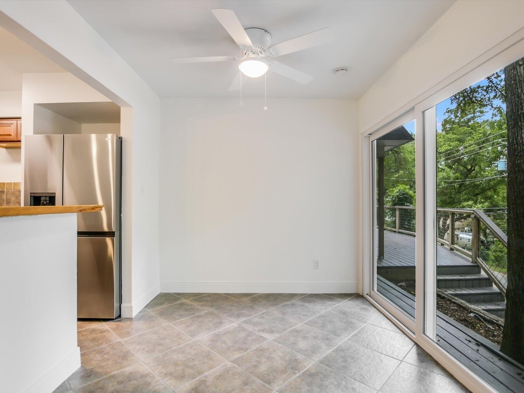 2903b Edgewater Dr - Photo 5