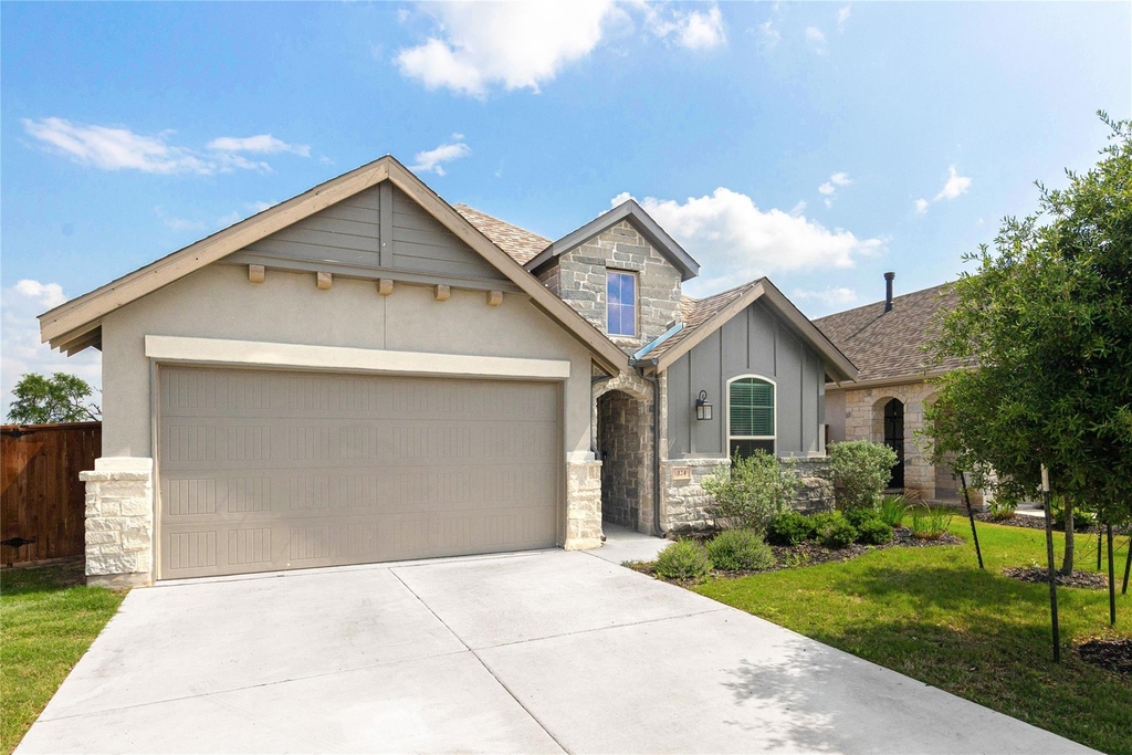 124 Rosebush Dr - Photo 0