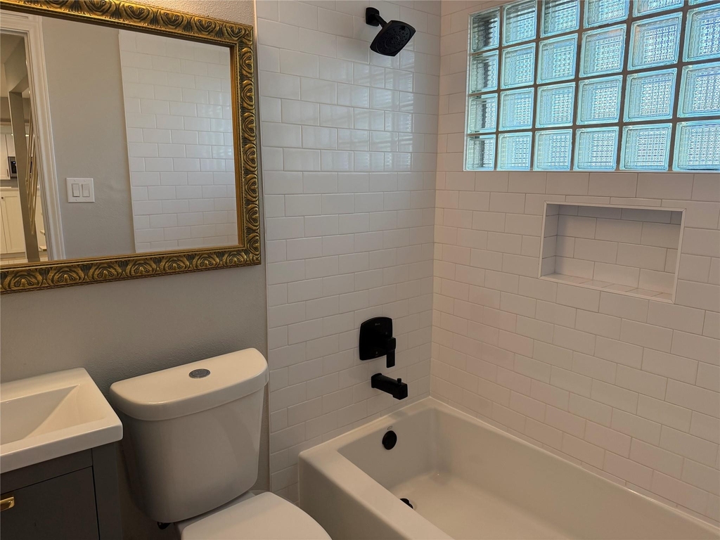 3709 Meredith St - Photo 32