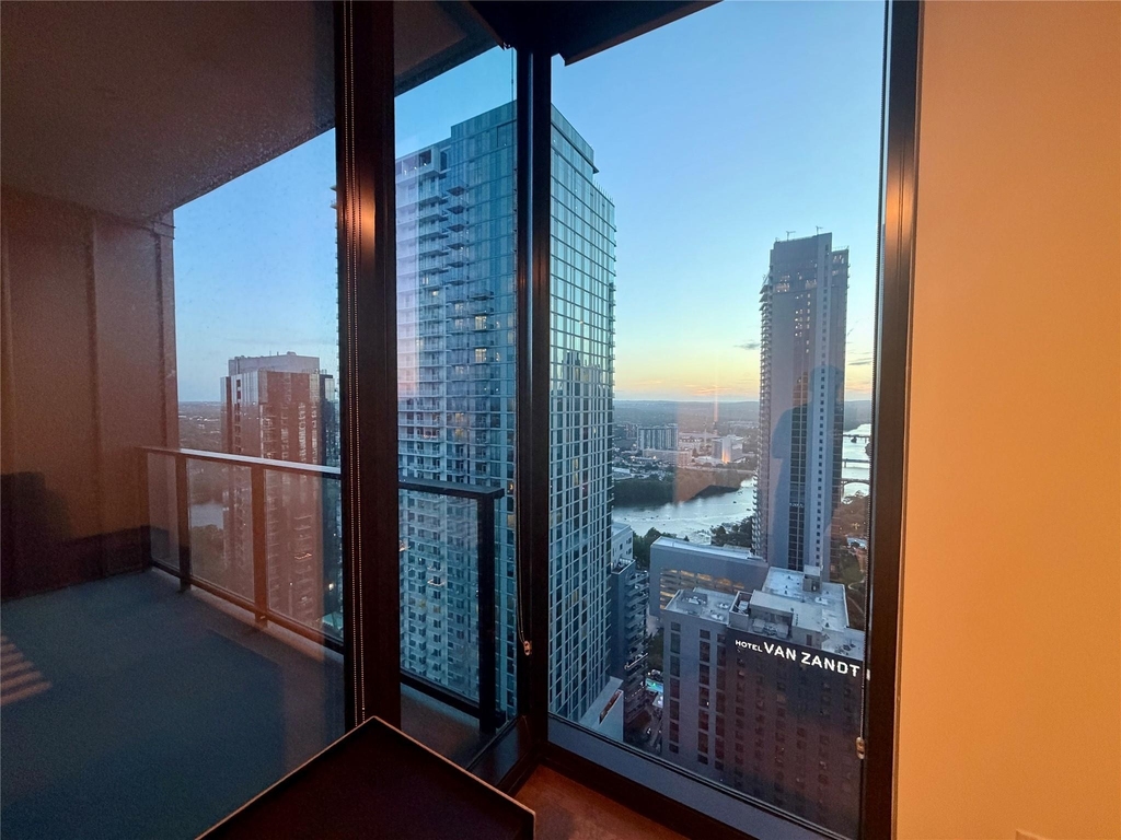 84 N East Ave - Photo 15