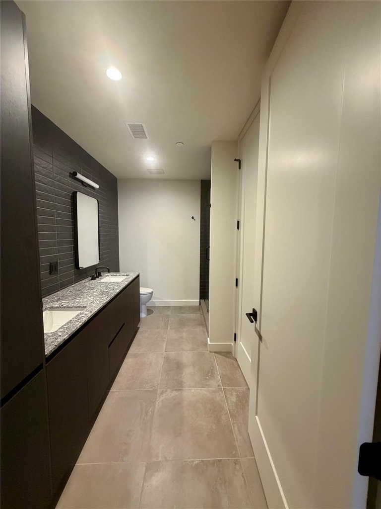 84 N East Ave - Photo 13