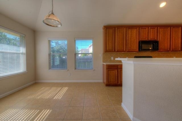 225 Lexington Dr - Photo 5