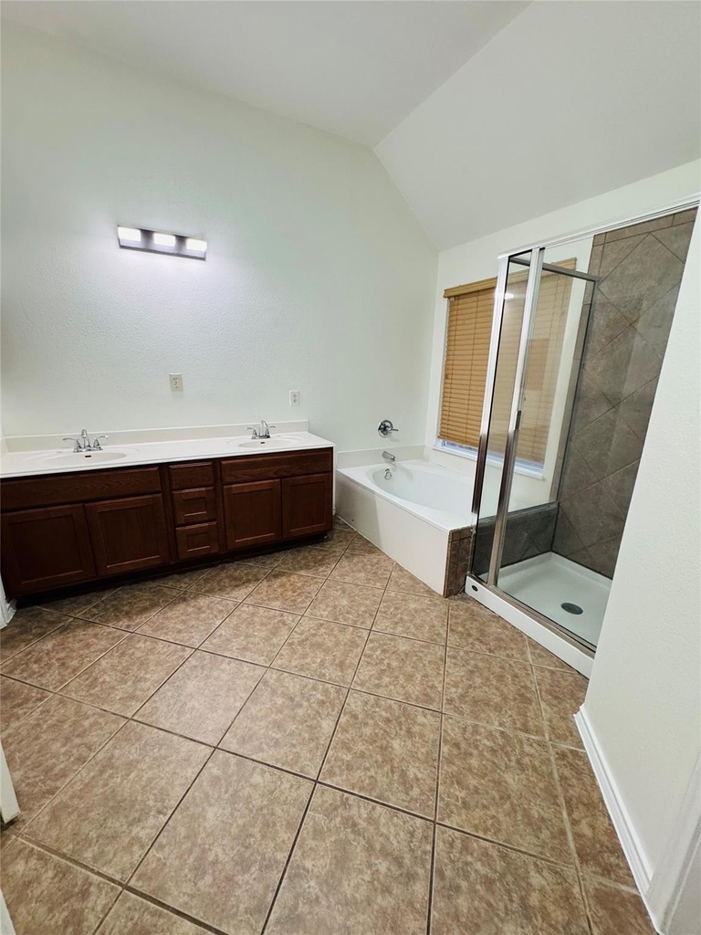 1303 Four Seasons Farm Dr - Photo 7