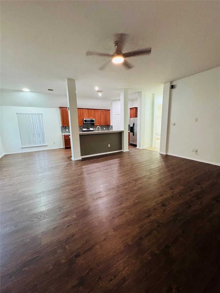 1303 Four Seasons Farm Dr - Photo 4