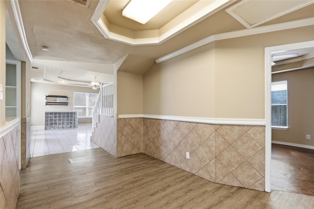 915 Vargas Rd - Photo 6