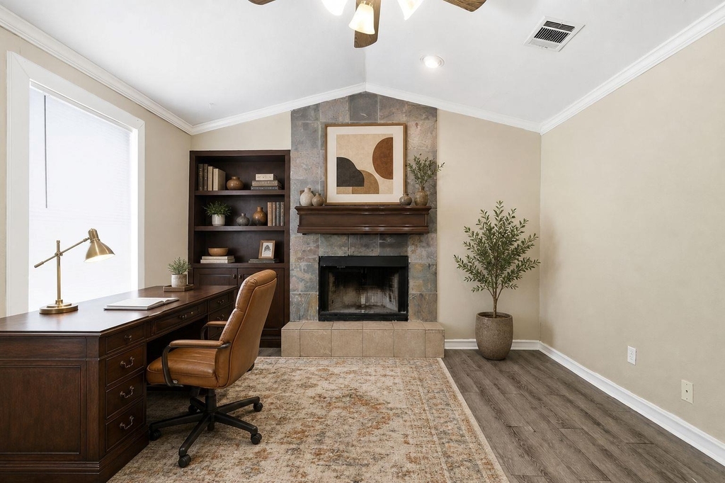 915 Vargas Rd - Photo 1