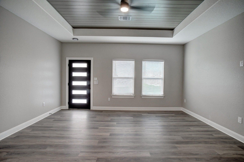 121 S Kanaio Dr - Photo 2
