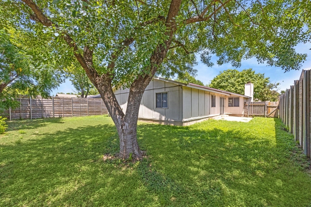 11104 Applewood Dr - Photo 9